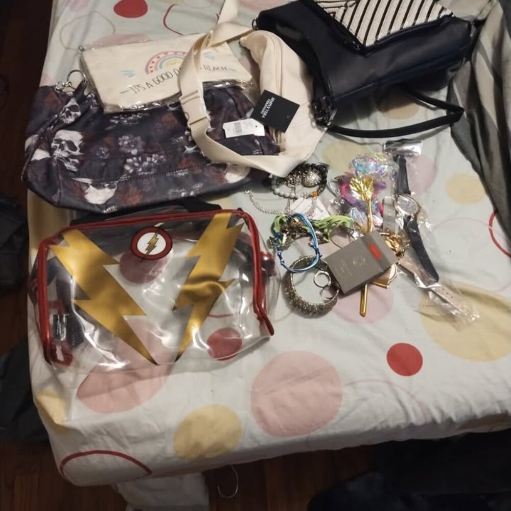 Accessories lot